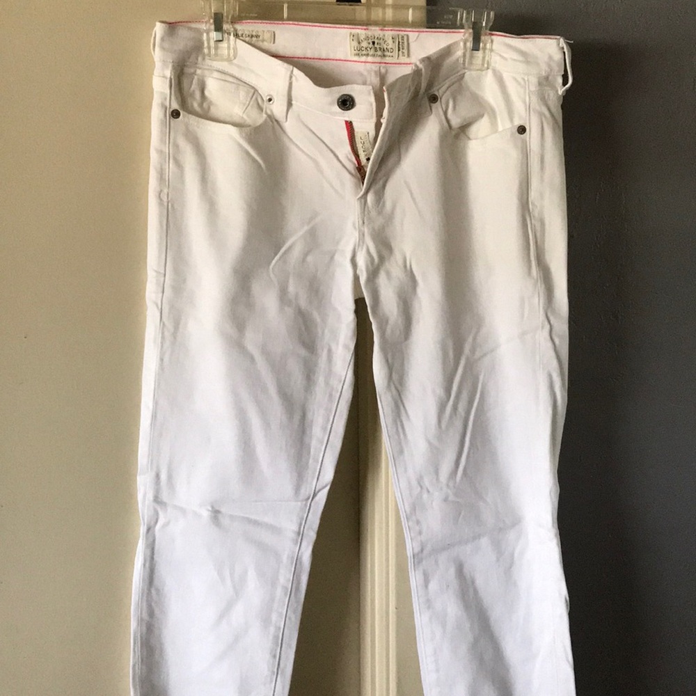 Lucky brand skinny jeans in white